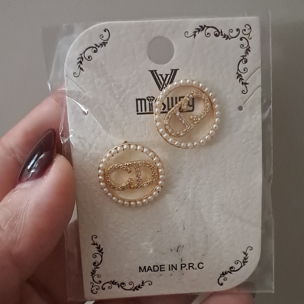 Gold and Pearl Circle Earrings